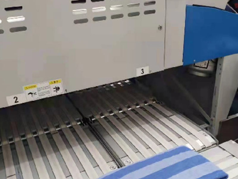 周口巾类折叠机-01