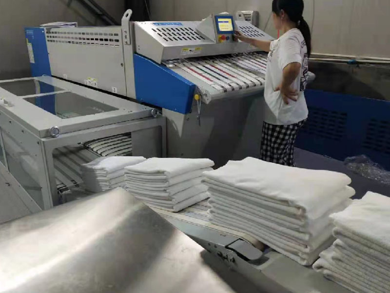 周口巾类折叠机-02